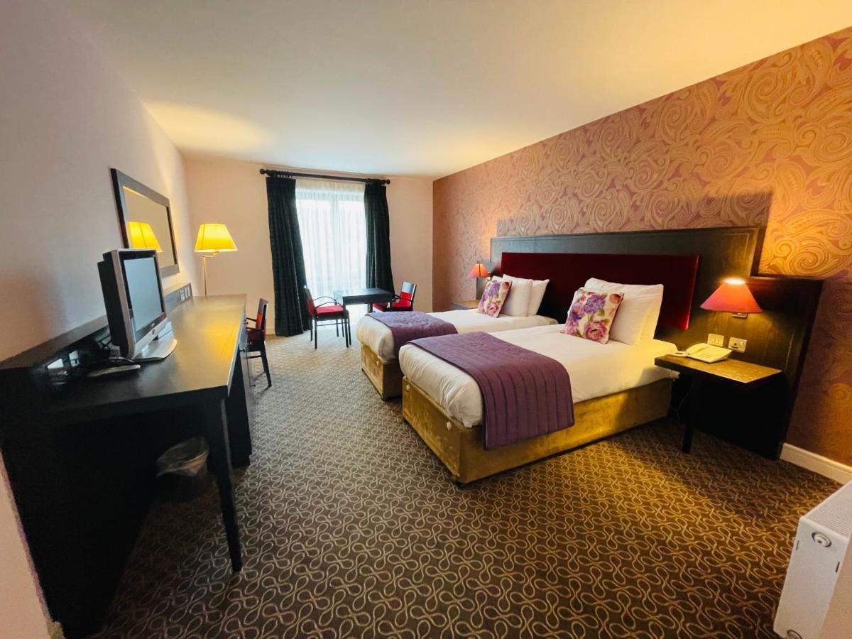 Burren Atlantic Hotel & Holiday Cottages Ballyvaughan Eksteriør billede