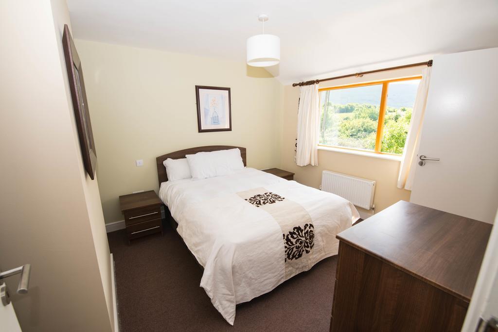 Burren Atlantic Hotel & Holiday Cottages Ballyvaughan Eksteriør billede