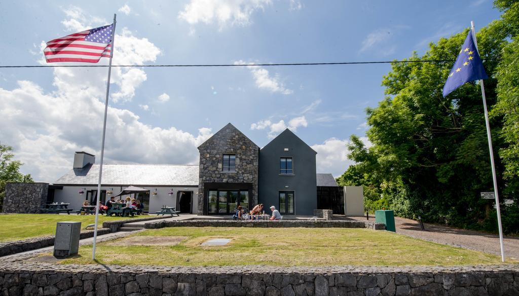 Burren Atlantic Hotel & Holiday Cottages Ballyvaughan Eksteriør billede