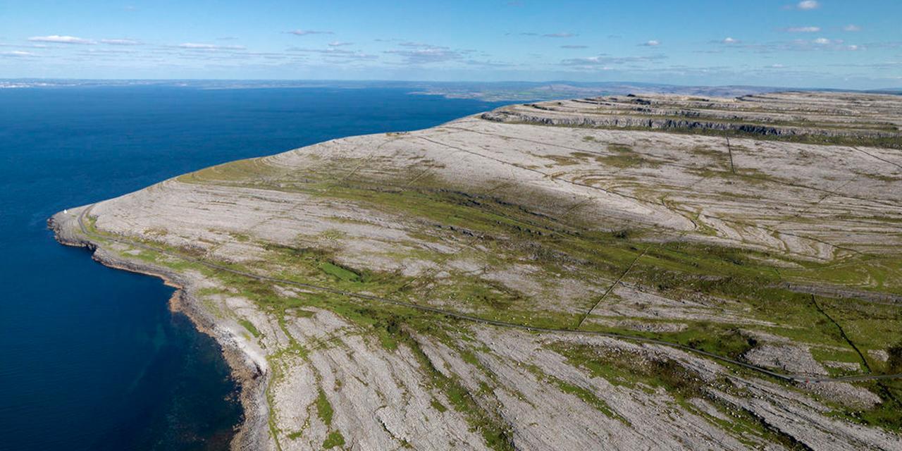 Burren Atlantic Hotel & Holiday Cottages Ballyvaughan Eksteriør billede